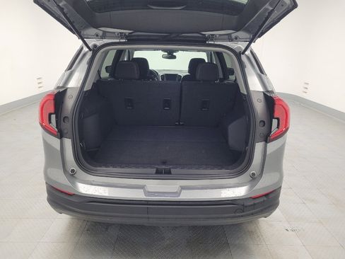 Used 2024 GMC Terrain SLE image 29