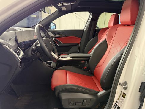 Certified 2025 BMW X2 xDrive28i w/ Premium Package image 5