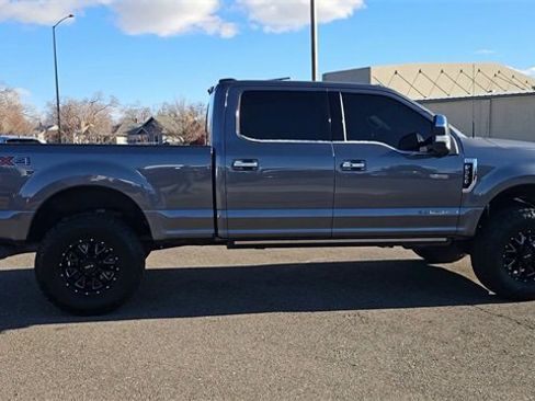 Used 2022 Ford F350 Platinum w/ FX4 Off-Road Package image 9