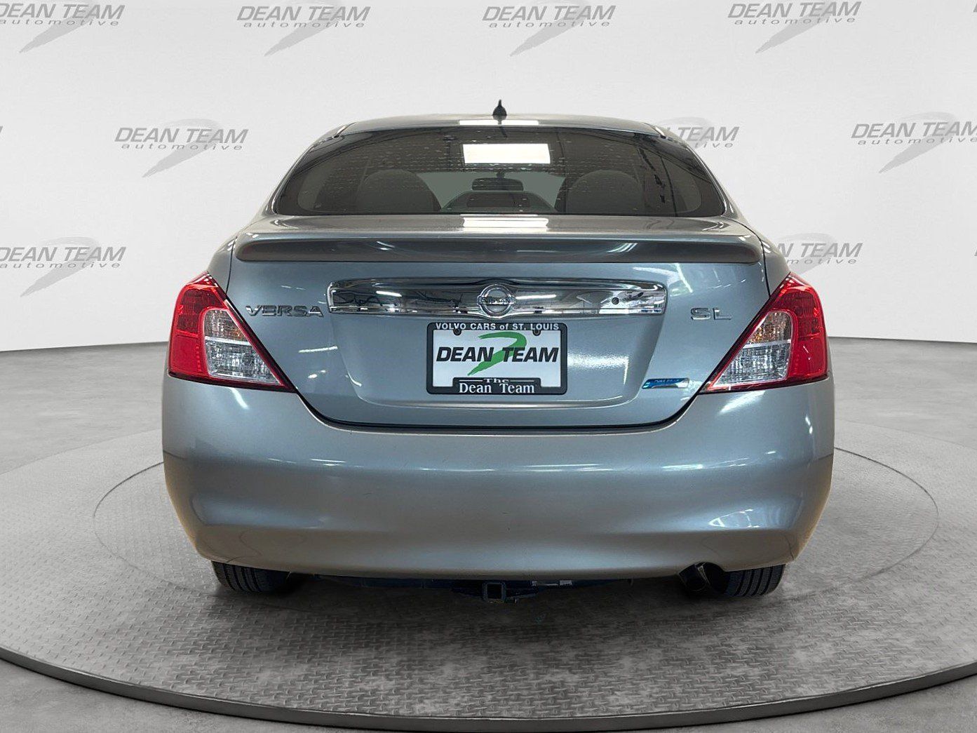 Used 2012 Nissan Versa FWD image 11