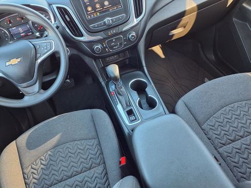 Used 2022 Chevrolet Equinox LT w/ LPO, Floor Liner Package image 9