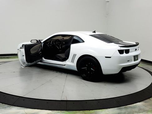 Used 2012 Chevrolet Camaro LS RWD image 12