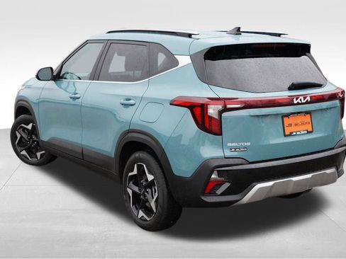 Certified 2024 Kia Seltos EX image 8