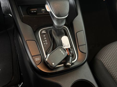 Used 2024 Kia Soul LX w/ Option Group 015 FWD image 19