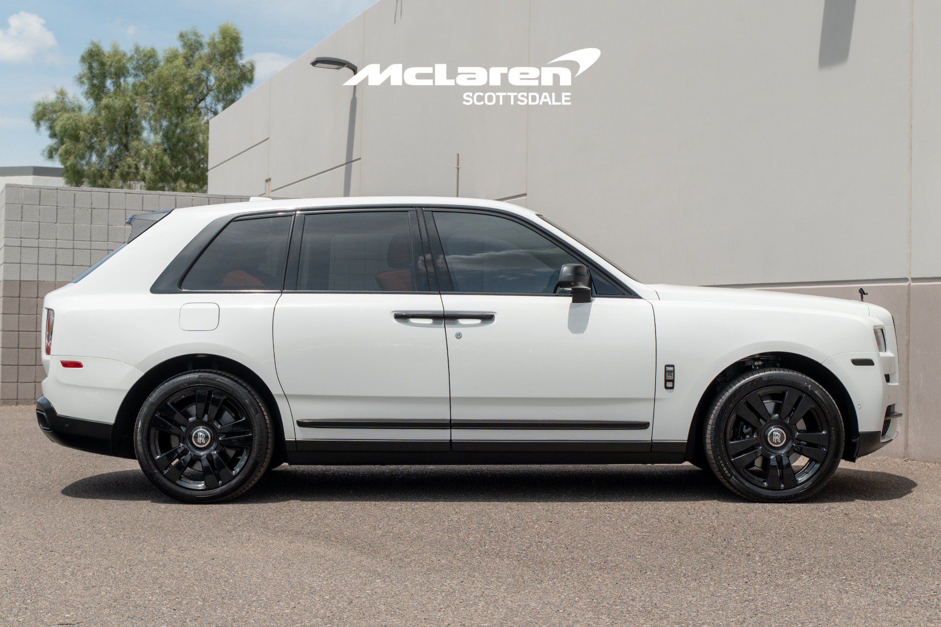 Used 2023 Rolls-Royce Cullinan AWD/4WD image 8