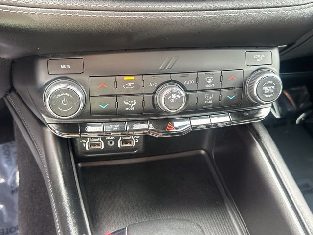 Used 2023 Dodge Durango SXT Launch Edition AWD/4WD image 5