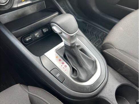 Used 2023 Kia Forte LXS image 19