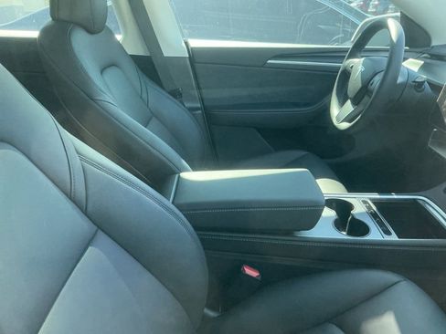 Used 2025 Tesla Model Y Long Range image 10
