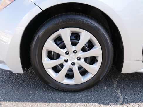 Used 2025 Toyota Corolla LE image 14