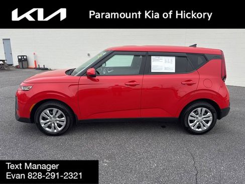Used 2022 Kia Soul LX FWD image 4