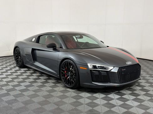 Used 2018 Audi R8 V10 RWD image 8