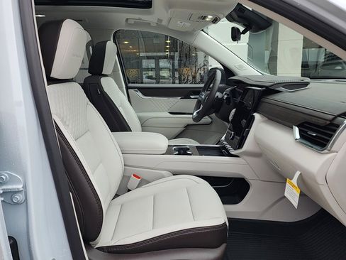 New 2026 GMC Acadia Denali image 43