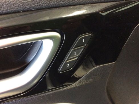 Used 2025 Jeep Compass Limited w/ Elite Group image 15