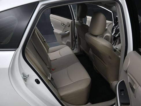 Used 2014 Toyota Prius Four FWD image 30