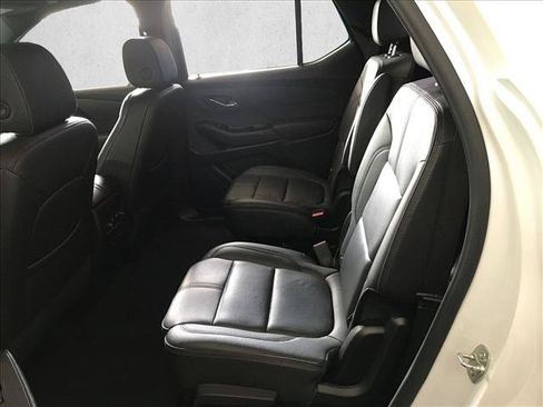 Used 2023 Chevrolet Traverse RS AWD/4WD image 14