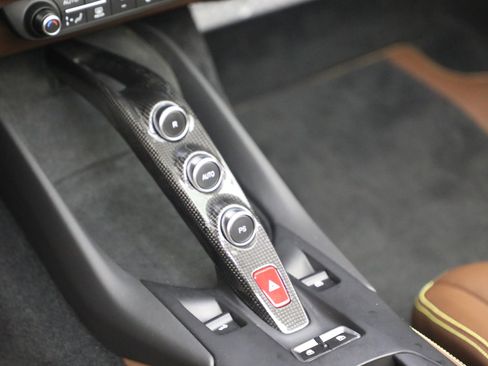 Certified 2022 Ferrari 812 GTS image 23