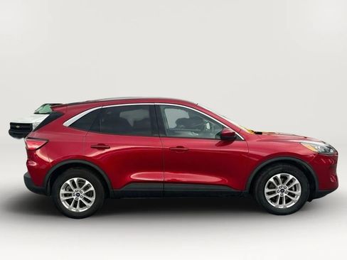 Used 2021 Ford Escape SE w/ Cold Weather Package image 3