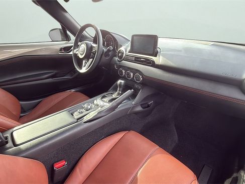 Used 2023 MAZDA MX-5 Miata Grand Touring image 17