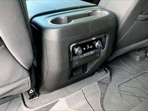Used 2025 Chevrolet Tahoe LS RWD image 37