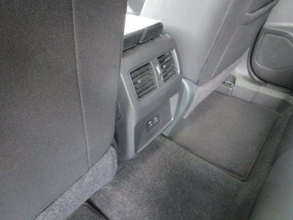 Used 2023 Nissan Rogue SV FWD image 19