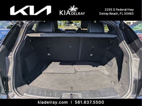 Used 2018 Jaguar E-PACE R-Dynamic SE image 17