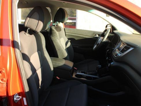 Used 2017 Hyundai Tucson SE w/ SE Popular Package 02 FWD image 6