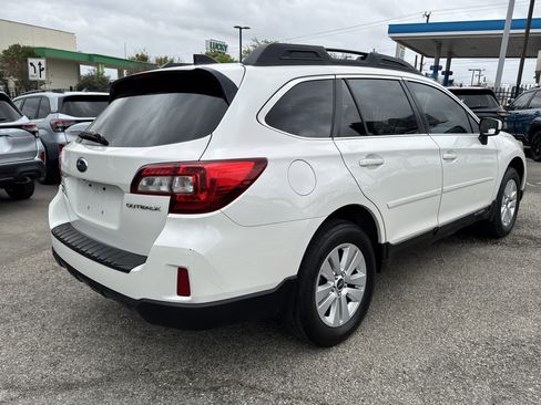 Used 2016 Subaru Outback 2.5i Premium image 3