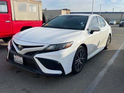 Certified 2023 Toyota Camry SE FWD image 2