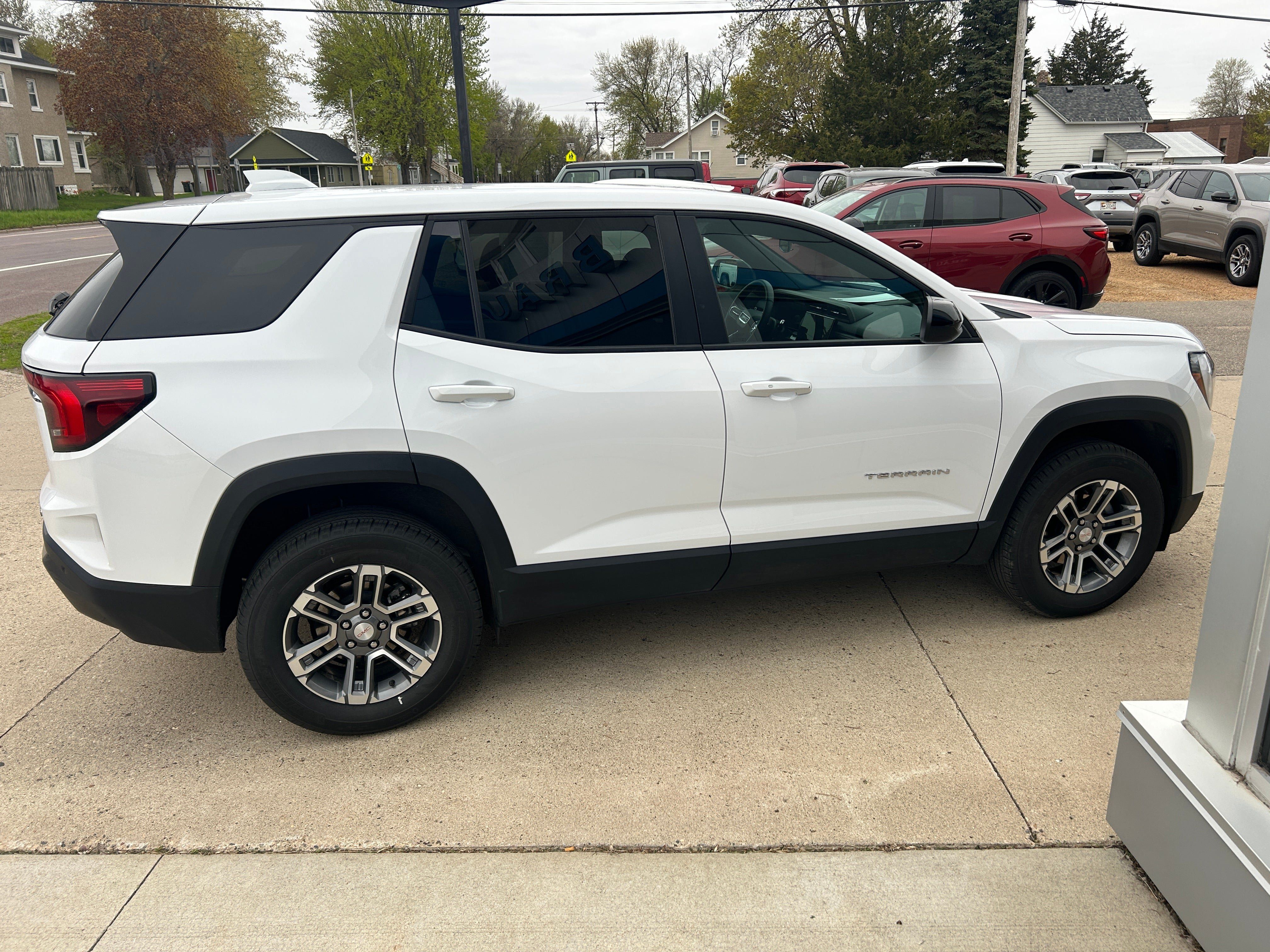 Used 2026 GMC Terrain Elevation AWD/4WD image 5