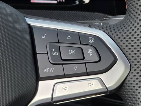 New 2026 Volkswagen GTI SE FWD image 19