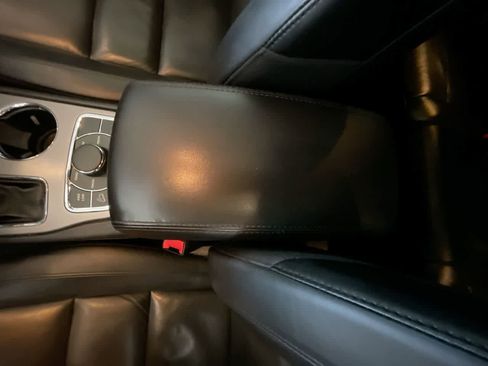 Used 2021 Jeep Grand Cherokee Limited image 21