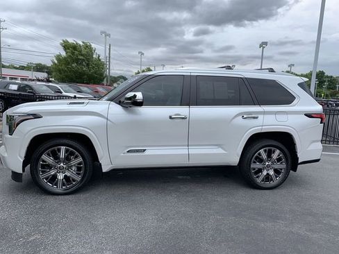 Certified 2024 Toyota Sequoia Capstone AWD/4WD image 5
