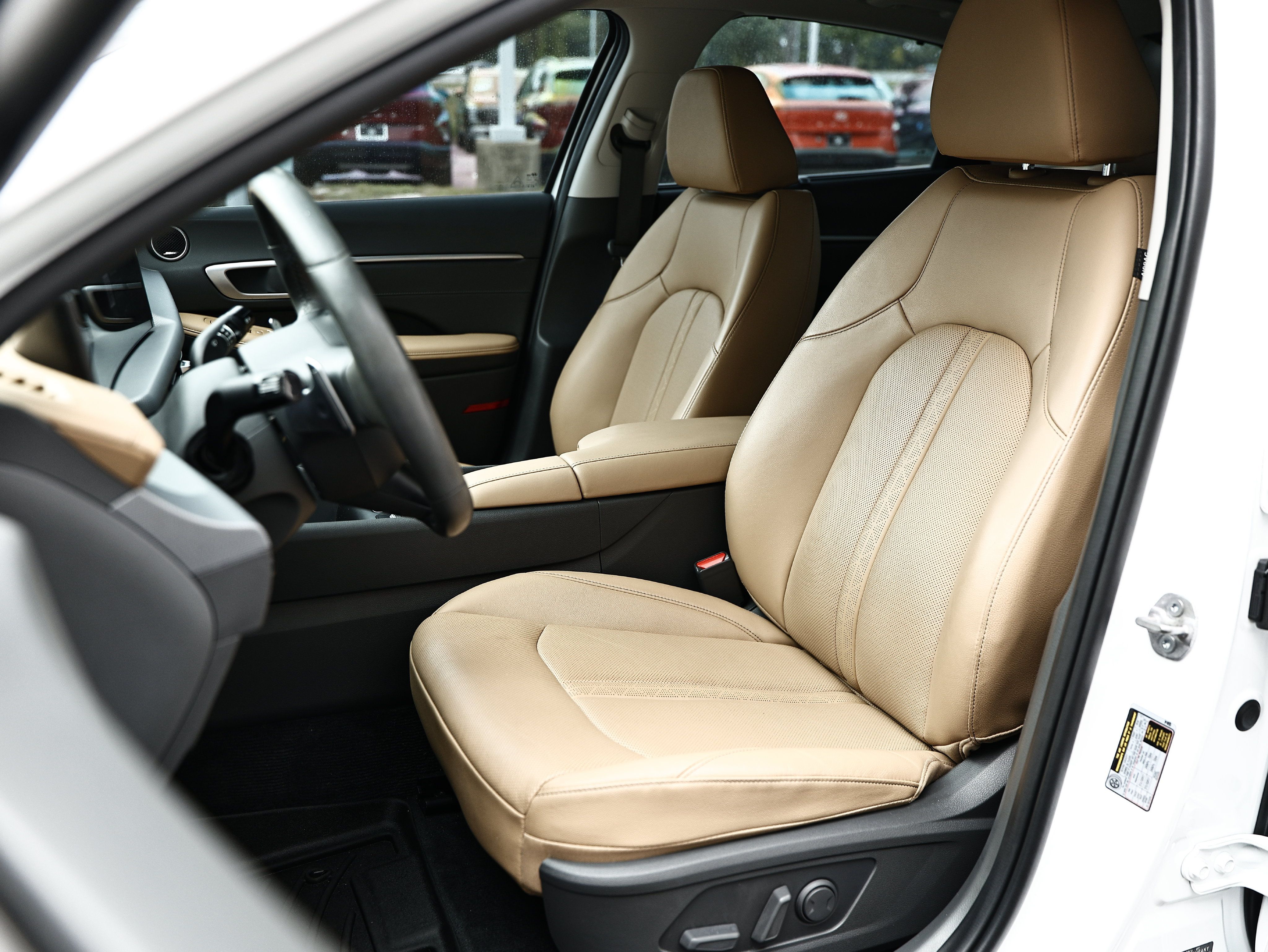 Used 2024 Hyundai Sonata Limited FWD image 21