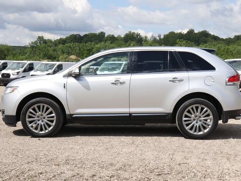 Used 2015 Lincoln MKX AWD w/ Equipment Group 102A image 5