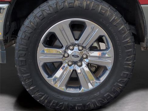 Used 2019 Ford F150 XLT w/ Equipment Group 302A Luxury image 11