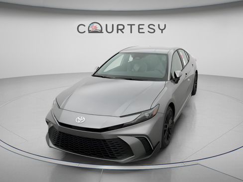 New 2026 Toyota Camry SE FWD image 32