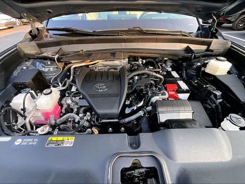Used 2024 Toyota Grand Highlander Platinum image 10