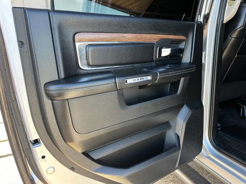Used 2017 RAM 1500 Laramie w/ Convenience Group image 12