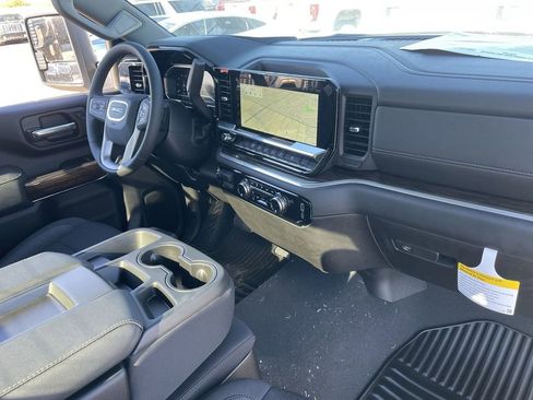 New 2025 GMC Sierra 2500 SLE AWD/4WD image 28