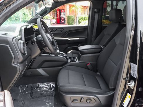 Used 2024 Chevrolet Colorado Trail Boss w/ LPO, Skid Plate Package AWD/4WD image 17