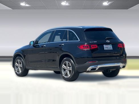 Used 2020 Mercedes-Benz GLC 300 4MATIC image 3
