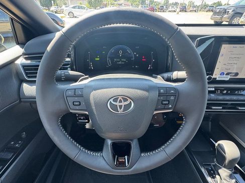 New 2025 Toyota Camry Hybrid AWD/4WD image 12