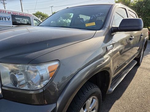 Used 2011 Toyota Tundra 4x4 CrewMax w/ TRD Off-Road Pkg image 4