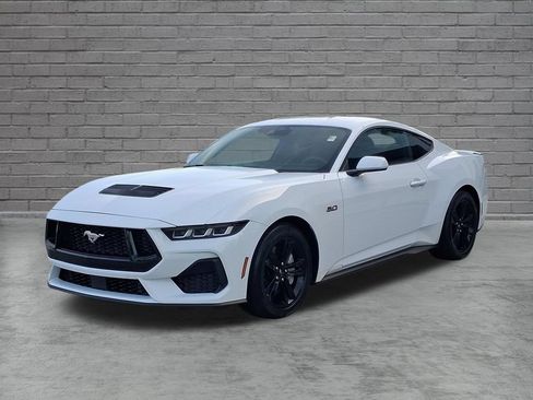 Used 2024 Ford Mustang GT RWD image 3