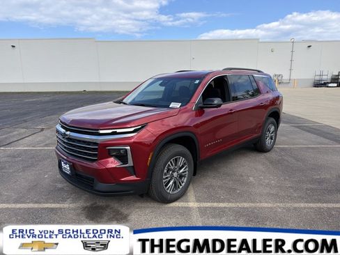 New 2026 Chevrolet Traverse LT w/ Driver Confidence Package AWD/4WD image 1