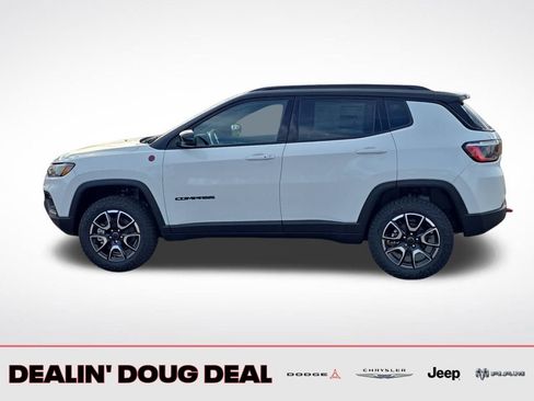 New 2026 Jeep Compass Trailhawk image 2