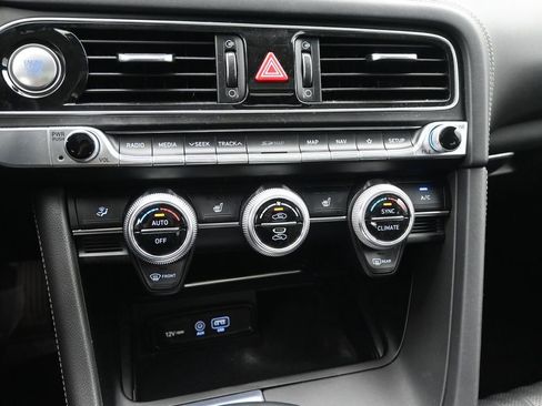 Used 2020 Genesis G70 2.0T w/ Elite Package image 21