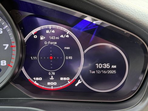 Used 2023 Porsche Panamera 4 Platinum Edition image 94