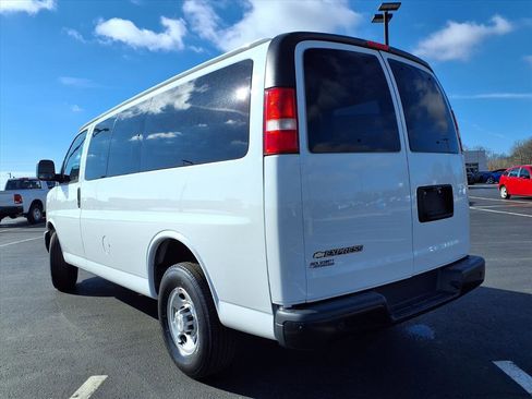 Used 2019 Chevrolet Express 3500 LS image 29