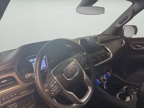 Used 2021 GMC Yukon XL SLE AWD/4WD image 5
